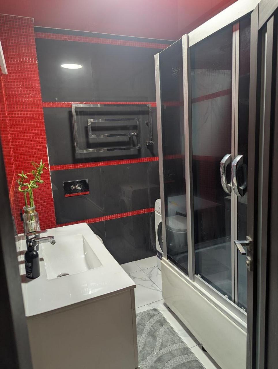 Appartement 2-Кім Новобудова, Центр, Провулок Лапушкіна , 9 à Khmelʼnytsʼkyy Extérieur photo