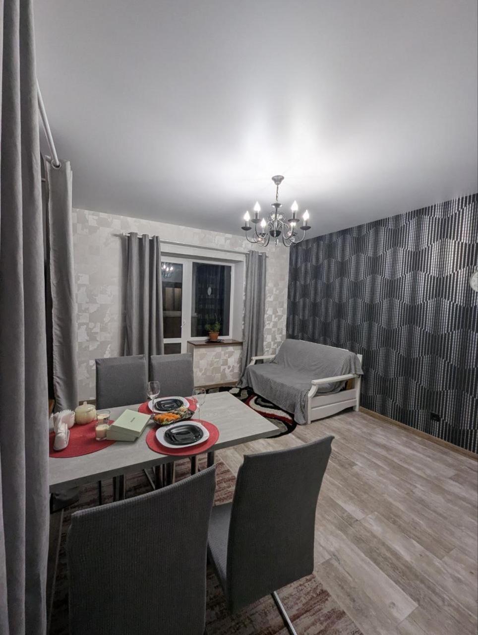 Appartement 2-Кім Новобудова, Центр, Провулок Лапушкіна , 9 à Khmelʼnytsʼkyy Extérieur photo