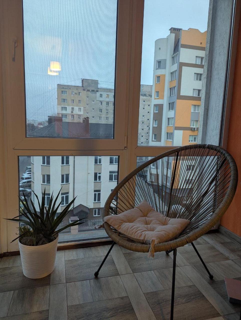 Appartement 2-Кім Новобудова, Центр, Провулок Лапушкіна , 9 à Khmelʼnytsʼkyy Extérieur photo